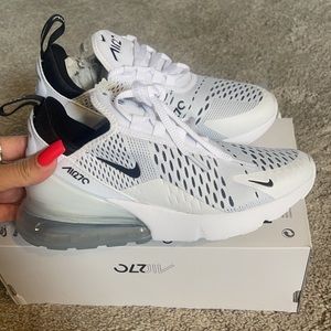 Women’s Airmax 270s white/black SIZE 5